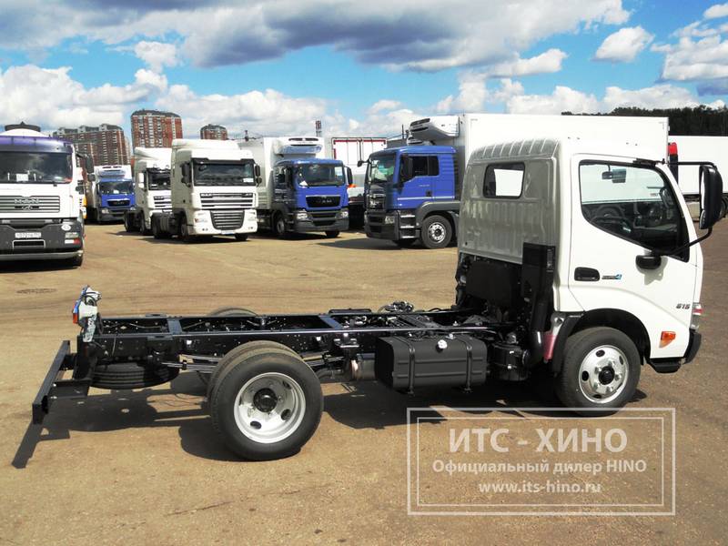 Фото автомобиля HINO 300 Серия шасси