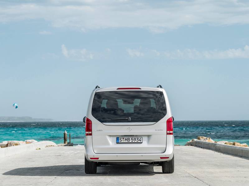 Фото автомобиля Mercedes-Benz V-Класс (2014)